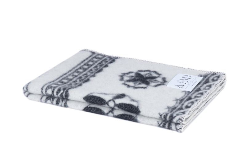 Aimi of Sapmi Ullpläd Hearva Svart/Vit 65x90cm